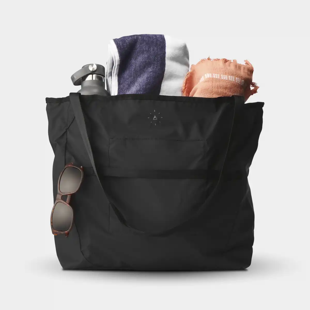 Alternative view of Navigator Collapsible Tote 28L